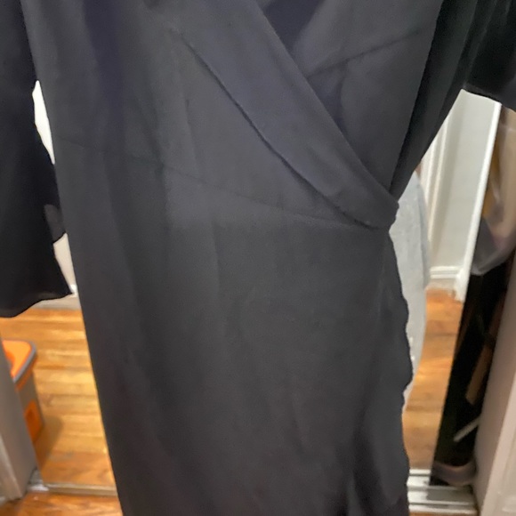 Black Wrap Dress/Plus Size - Picture 3 of 5